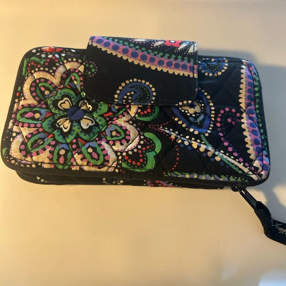 Vera Bradley Wallet Womens Black Paisley Floral Zip Around RFID Organizer Purse - Picture 1 of 9